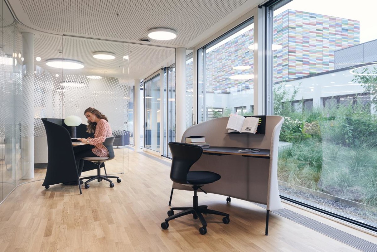 Sedus smart office hot desks
